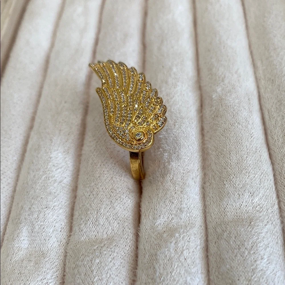 New Hespera Good Vermeil Adjustable Ring with Genuine white topaz stones